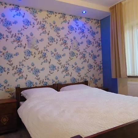 Gosciniec Pod Brzegiem Couette-café