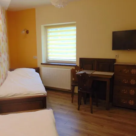 Gosciniec Pod Brzegiem Отель типа 