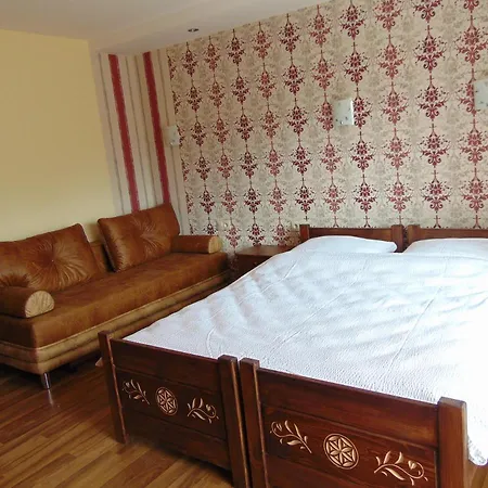 Gosciniec Pod Brzegiem Устронь