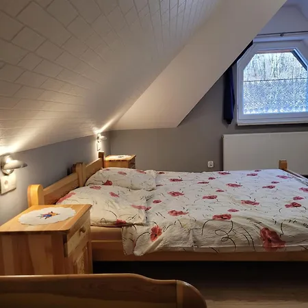 Gosciniec Pod Brzegiem 3*