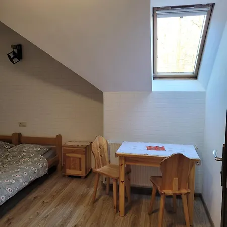 Gosciniec Pod Brzegiem Устронь