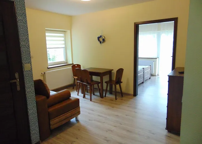 Gosciniec Pod Brzegiem B&B 3*