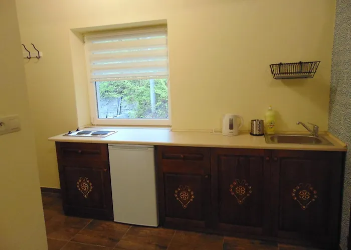 לינה וארוחת בוקר Gosciniec Pod Brzegiem 3*