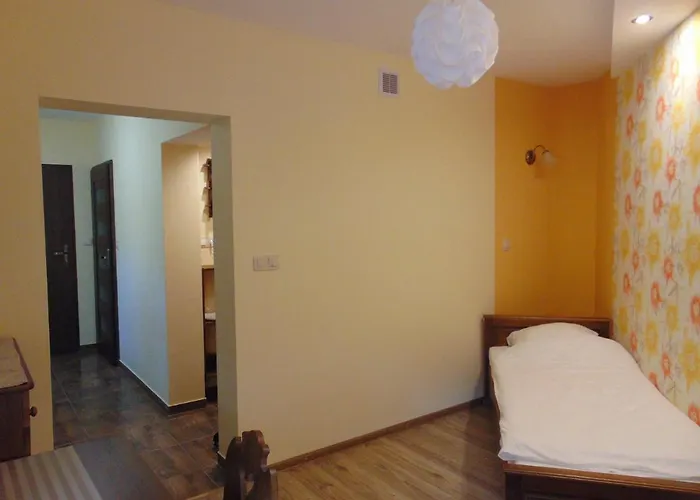 Gosciniec Pod Brzegiem 3*