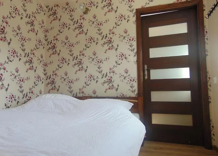 Gosciniec Pod Brzegiem 3*