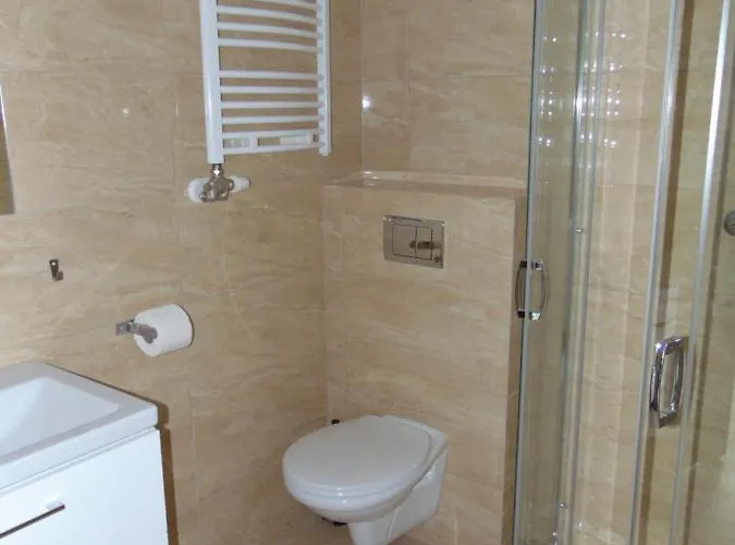 B&B Gosciniec Pod Brzegiem 우스트론