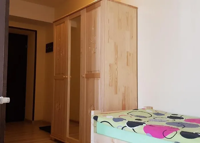 Gosciniec Pod Brzegiem B&B 우스트론