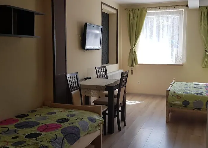 B&B Gosciniec Pod Brzegiem 우스트론