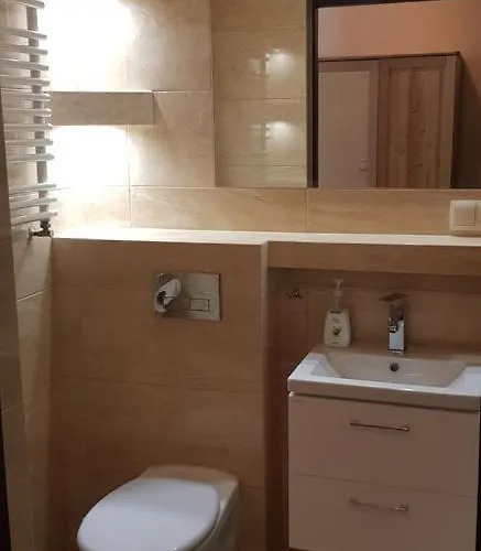 B&B Gosciniec Pod Brzegiem 우스트론