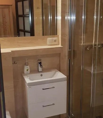 Gosciniec Pod Brzegiem B&B