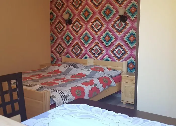 Gosciniec Pod Brzegiem B&B 우스트론